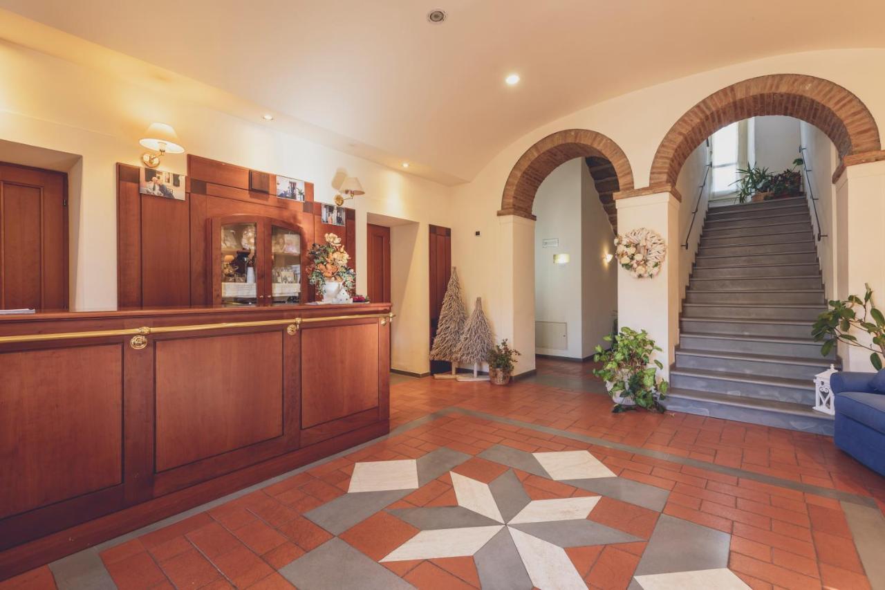 Albergo Ristorante Pasqui Rocca San Casciano 外观 照片