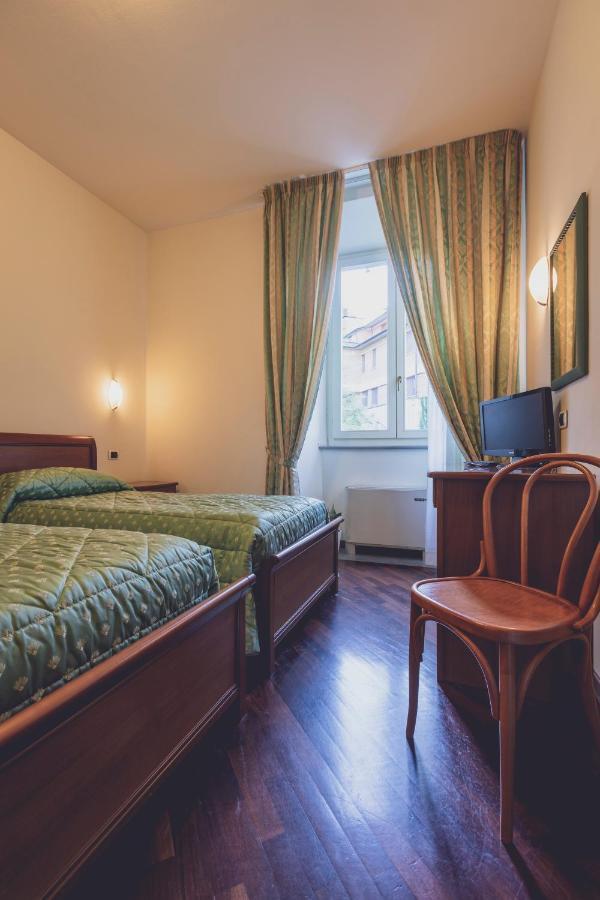 Albergo Ristorante Pasqui Rocca San Casciano 外观 照片
