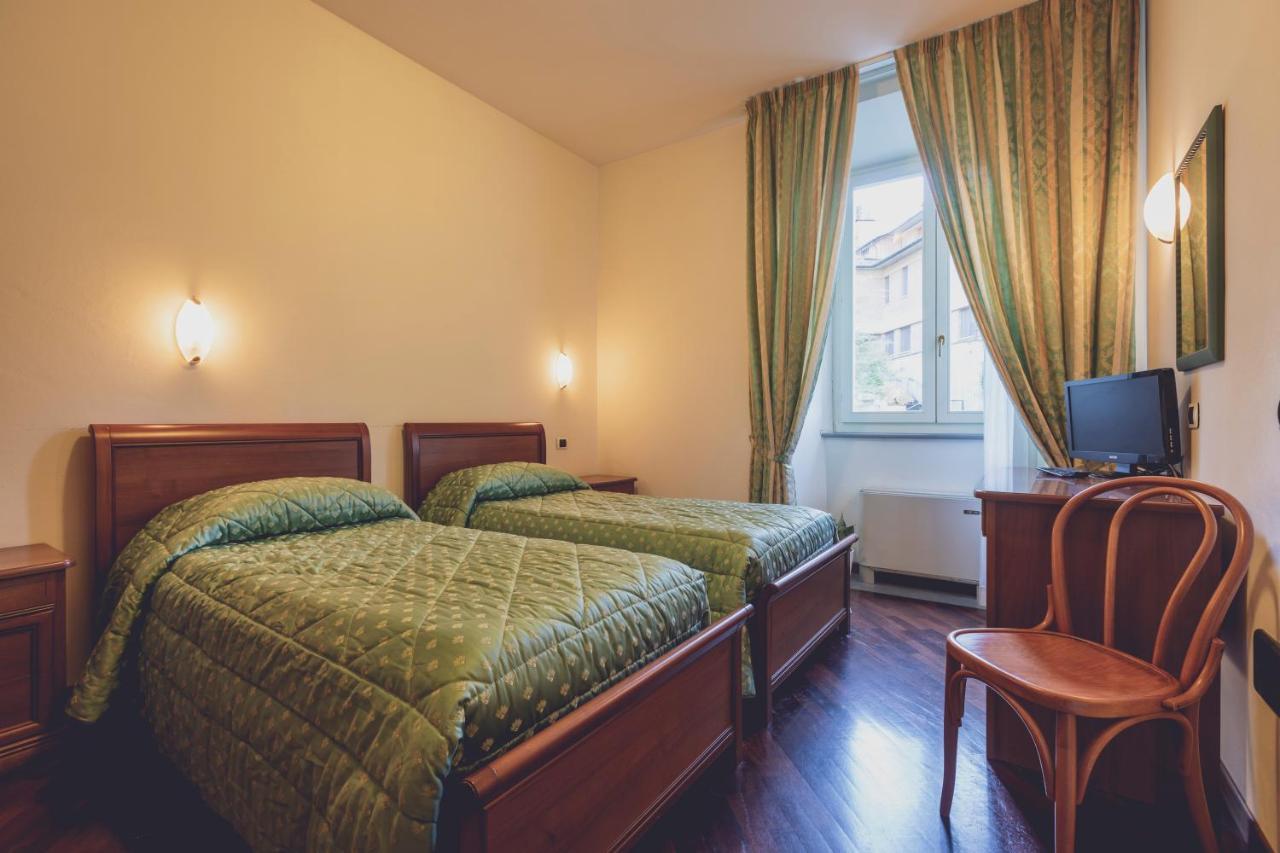 Albergo Ristorante Pasqui Rocca San Casciano 外观 照片