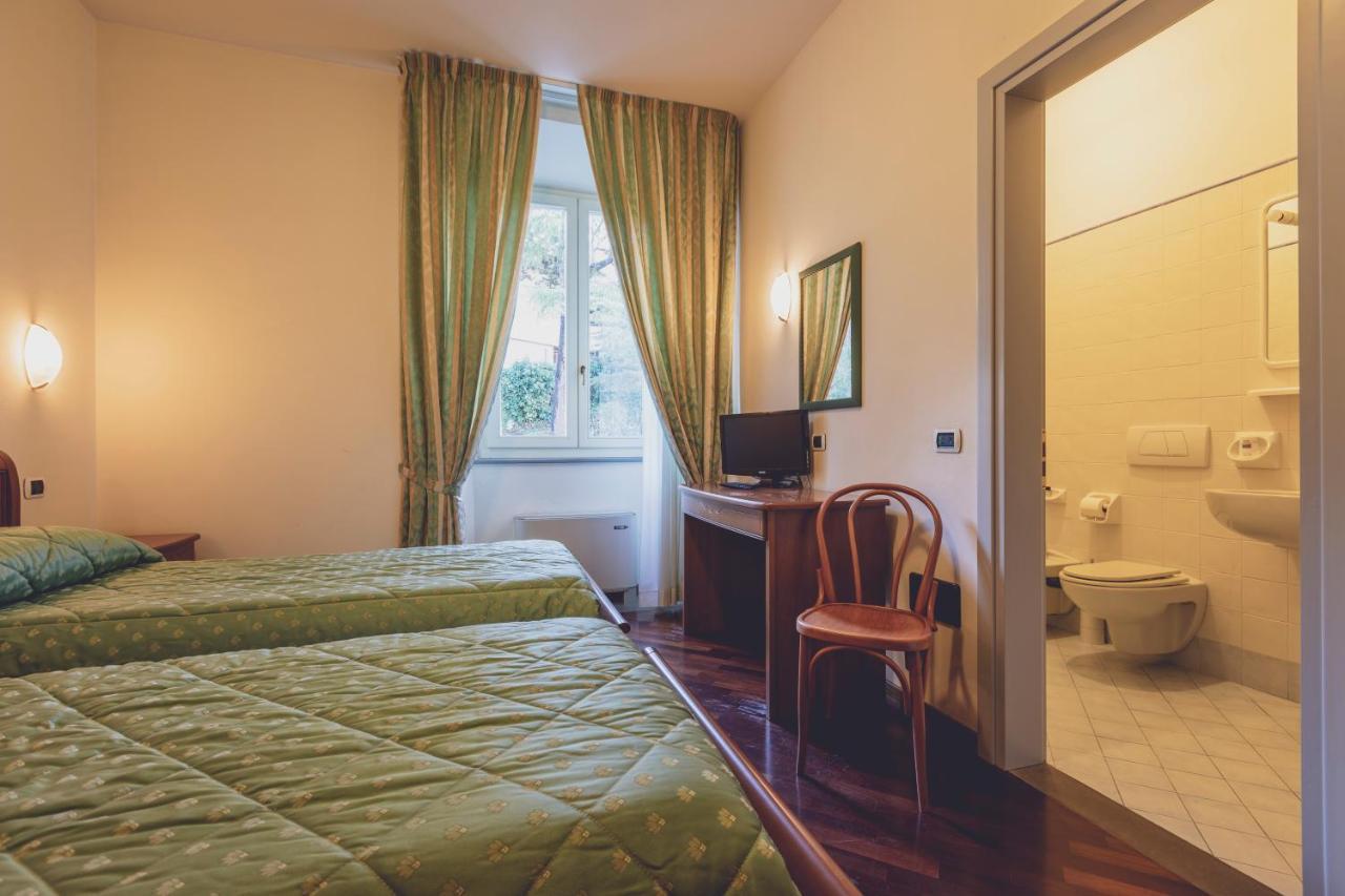 Albergo Ristorante Pasqui Rocca San Casciano 外观 照片